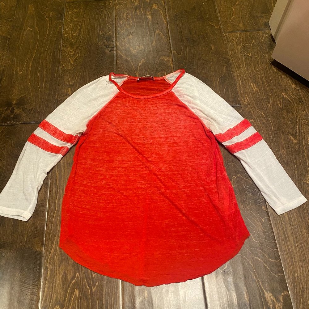 Women's Hollister Coral & White Jersey Style 3/4 Length Sleeve T Shirt, Size S